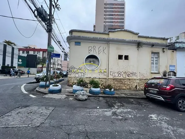 Casa com 290m², à venda, no bairro Barra em Salvador