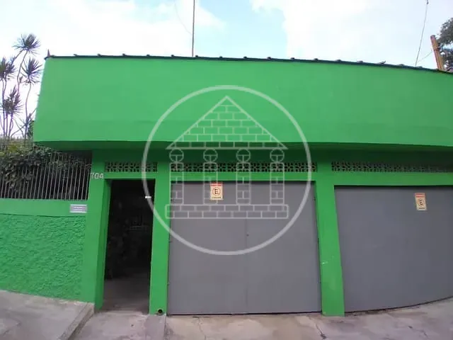 Casa com 200m² 4 quartos e 2 banheiros, à venda, no bairro Jardim das Imbuias em São Paulo