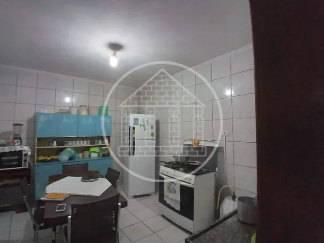 Casa com 200m² 4 quartos e 2 banheiros, à venda, no bairro Jardim das Imbuias em São Paulo