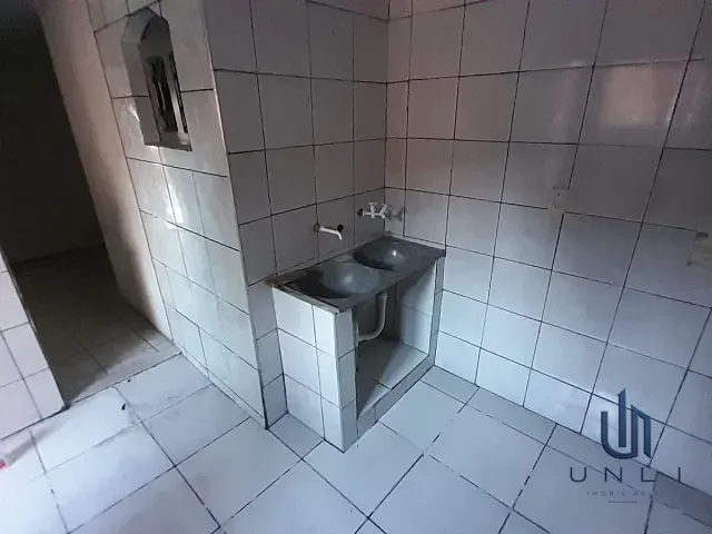 Casa 1 quarto e 1 banheiro, para alugar, no bairro Vila Brasília em Volta Redonda