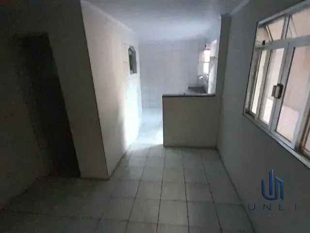 Casa 1 quarto e 1 banheiro, para alugar, no bairro Vila Brasília em Volta Redonda