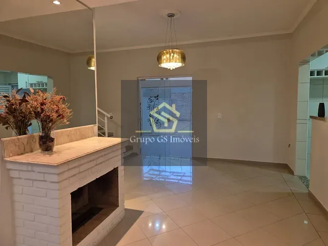 Casa com 250m² 3 quartos e 3 banheiros, à venda, no bairro Pinheirinho em Vinhedo