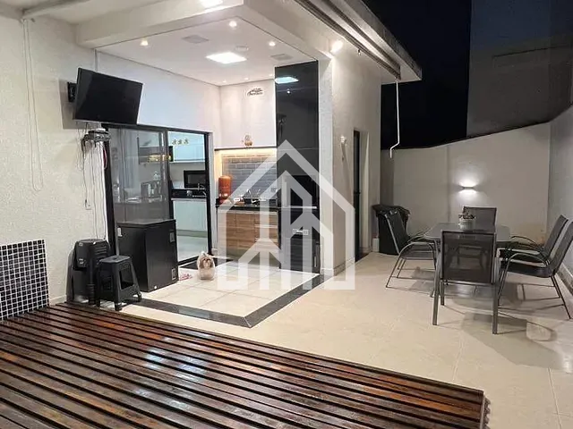 Casa 3 quartos e 3 banheiros, à venda, no bairro Suru em Santana de Parnaíba