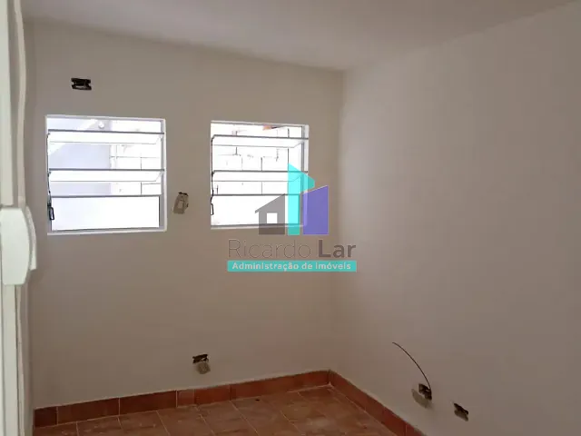 Casa 2 quartos e 2 banheiros, para alugar, no bairro Jardim Nelly em São Paulo