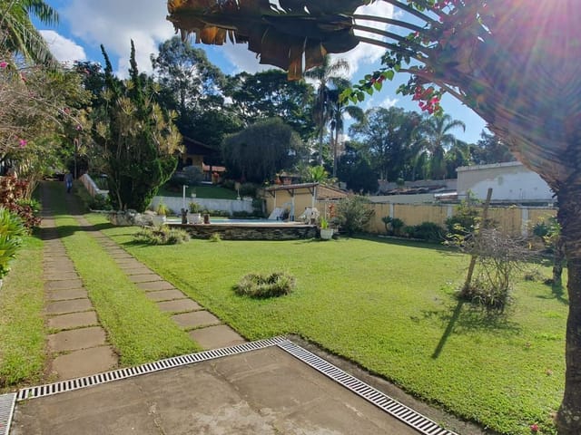 Casa com 1800m² 3 quartos e 3 banheiros, à venda, no bairro Parque Jardim da Serra em Juiz de Fora