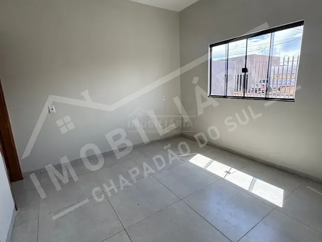 Casa 2 quartos e 1 banheiro, à venda ou para alugar, no bairro ESPLANADA III em Chapadão do Sul