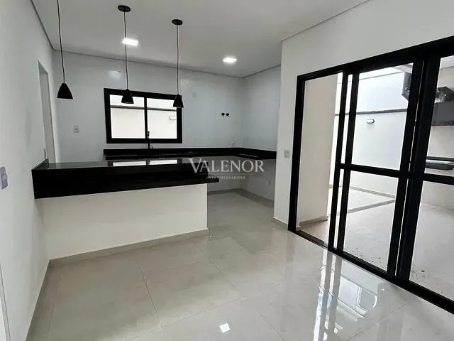 Casa com 150m² 3 quartos e 3 banheiros, à venda, no bairro Jardim Celeste em Jundiaí