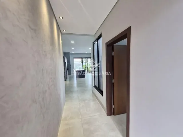 Casa com 391m², à venda, no bairro Residencial Aquarela Brasil em Sinop