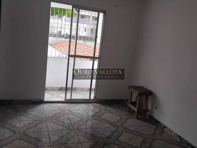 Casa com 240m² 4 quartos e 3 banheiros, para alugar, no bairro Vila Azevedo em São Paulo