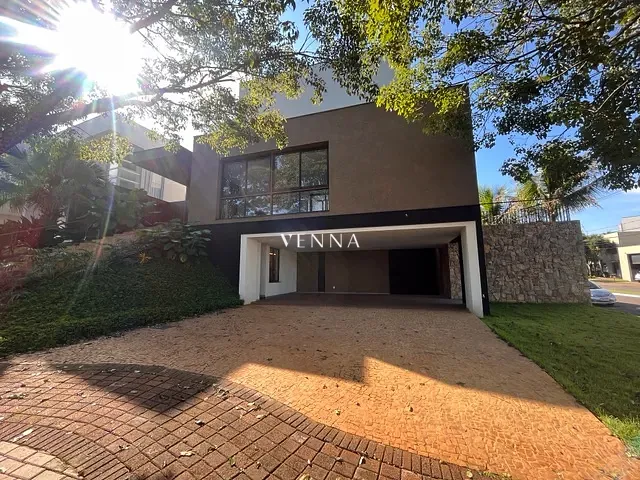 Casa com 506m² 5 quartos e 6 banheiros, à venda, no bairro Esperança em Londrina