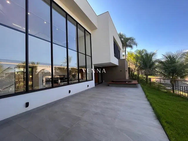 Casa com 506m² 5 quartos e 6 banheiros, à venda, no bairro Esperança em Londrina