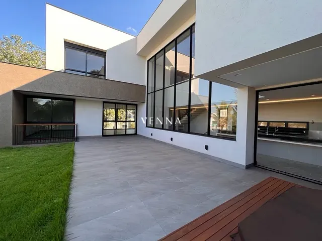 Casa com 506m² 5 quartos e 6 banheiros, à venda, no bairro Esperança em Londrina