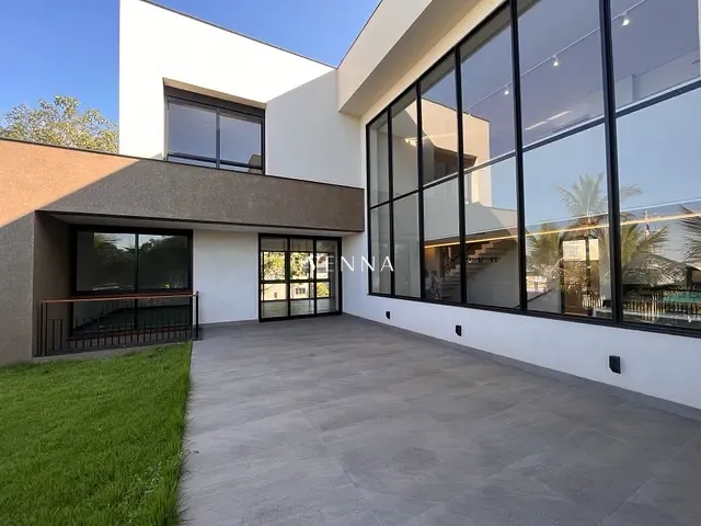 Casa com 506m² 5 quartos e 6 banheiros, à venda, no bairro Esperança em Londrina