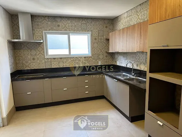 Casa 4 quartos e 5 banheiros, à venda, no bairro Residencial Palm Park III - Flor D'Aldeia em Holambra