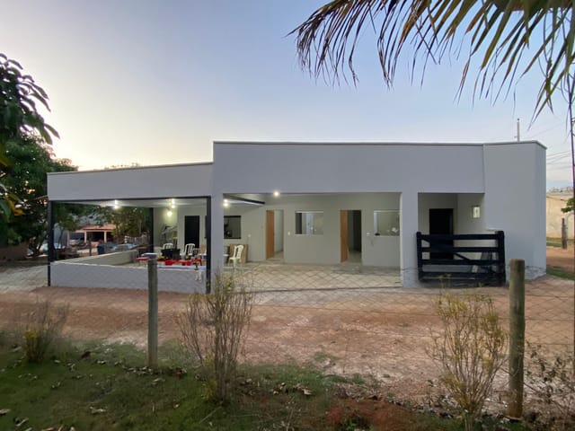 Casa com 360m², à venda, no bairro Zona Rural em Abadiânia
