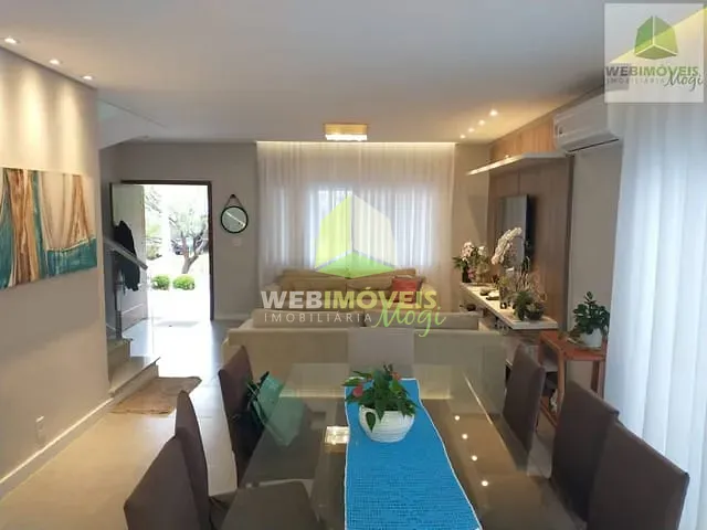 Casa com 250m² 4 quartos e 5 banheiros, à venda, no bairro Fazenda Rodeio em Mogi Das Cruzes