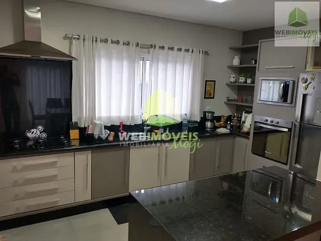 Casa com 250m² 4 quartos e 5 banheiros, à venda, no bairro Fazenda Rodeio em Mogi Das Cruzes