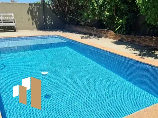 Casa 3 quartos e 4 banheiros, à venda, no bairro Centro em Adamantina