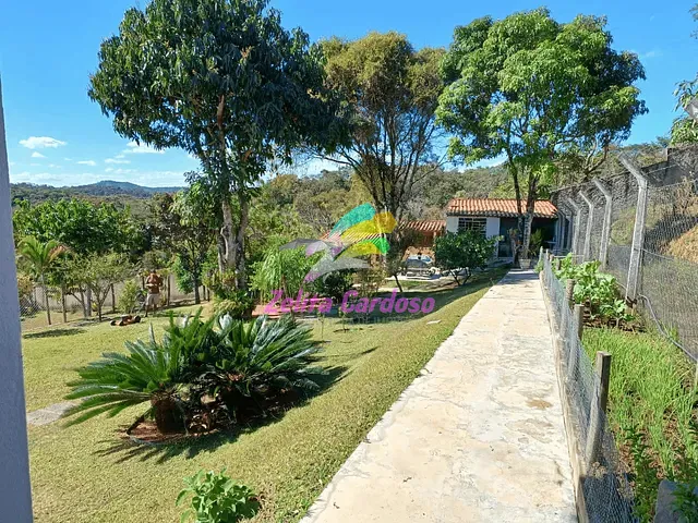 Casa com 3000m² 4 quartos e 5 banheiros, à venda, no bairro Condomínio Vale do Ouro em Ribeirão das Neves