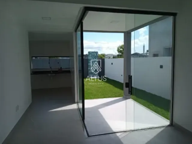 Casa 4 quartos e 5 banheiros, à venda, no bairro Jardim Limoeiro em Camaçari