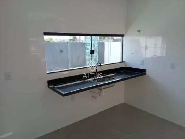 Casa 4 quartos e 5 banheiros, à venda, no bairro Jardim Limoeiro em Camaçari