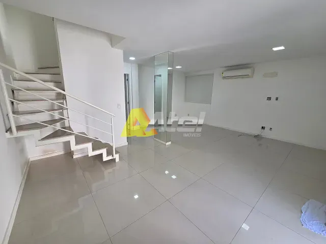 Casa com 181m² 3 quartos e 4 banheiros, para alugar, no bairro Recreio dos Bandeirantes em Rio de Janeiro