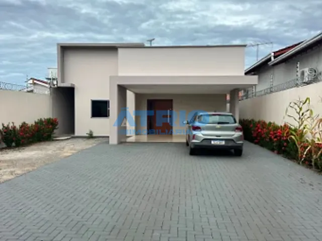 Casa com 480m² 3 quartos e 3 banheiros, à venda, no bairro Centenário em Boa Vista