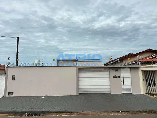 Casa com 480m² 3 quartos e 3 banheiros, à venda, no bairro Centenário em Boa Vista