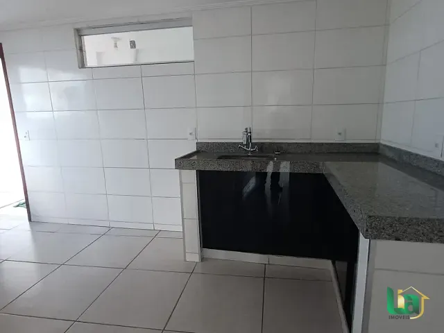Casa 2 quartos e 1 banheiro, para alugar, no bairro Alterosa em Muriaé