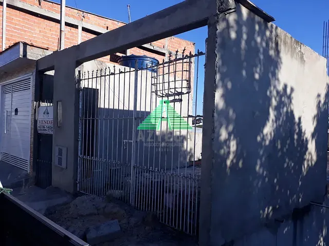 Casa com 300m² 2 quartos e 2 banheiros, à venda, no bairro Jardim Pinheirinho em Itaquaquecetuba