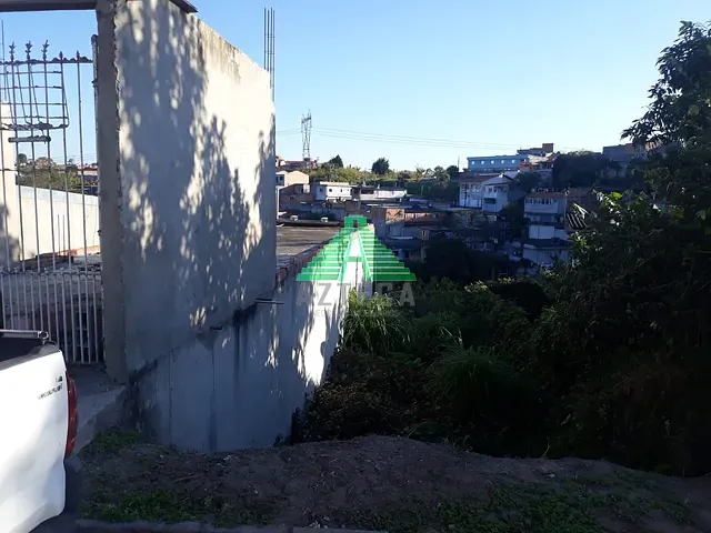 Casa com 300m² 2 quartos e 2 banheiros, à venda, no bairro Jardim Pinheirinho em Itaquaquecetuba
