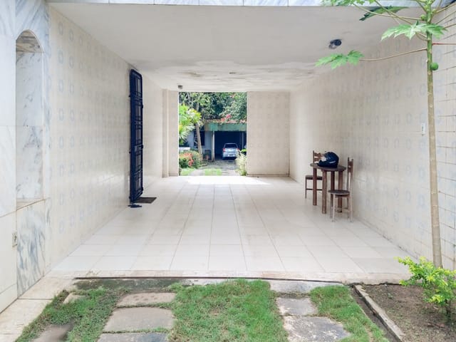 Casa 6 quartos e 2 banheiros, à venda, no bairro Marco em Belém