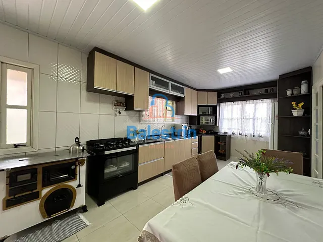 Casa 3 quartos e 2 banheiros, à venda, no bairro Das Nações em Fraiburgo