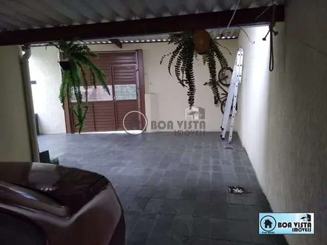 Casa com 200m² 2 quartos e 1 banheiro, à venda, no bairro Jardim Margarida em Mogi Das Cruzes