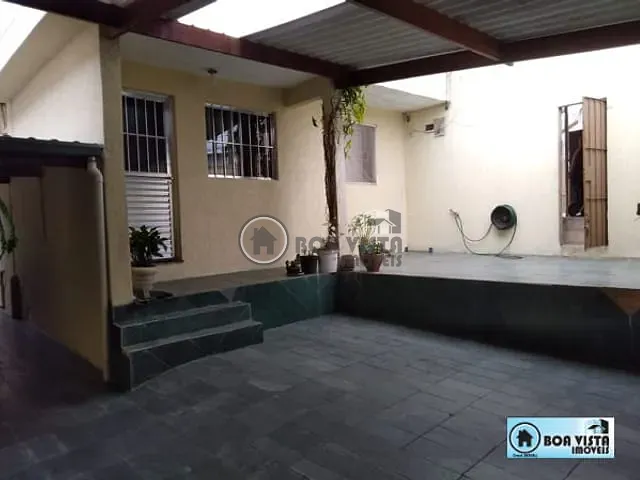 Casa com 200m² 2 quartos e 1 banheiro, à venda, no bairro Jardim Margarida em Mogi Das Cruzes