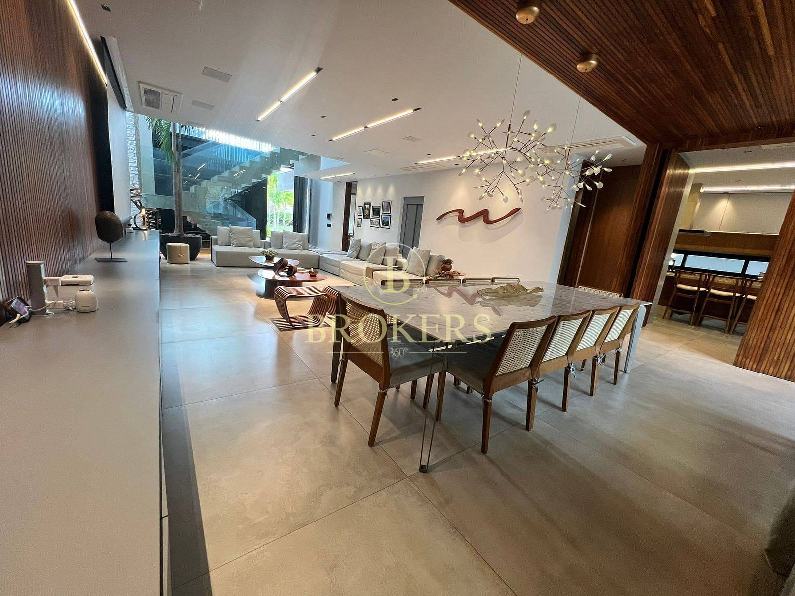 Triplex de Alto Padrão à Venda no Condomínio Alphaville, Barra da Tijuca – 5 Suítes, 4 Vagas e Infraestrutura Impecável