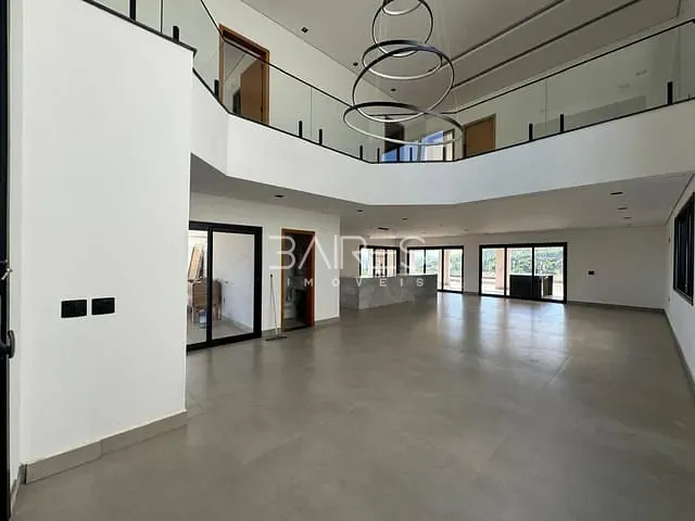 Casa com 526m² 4 quartos e 4 banheiros, à venda, no bairro Condomínio Residencial Campos do Conde em Bragança Paulista
