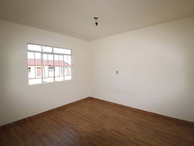 Casa com 488m² 3 quartos e 2 banheiros, à venda ou para alugar, no bairro Oficinas em Ponta Grossa