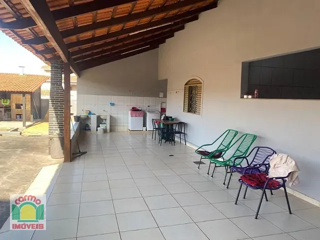 Casa com 900m² 4 quartos e 3 banheiros, à venda, no bairro Anápolis City em Anápolis