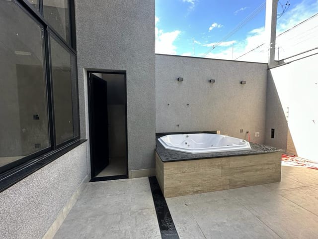Casa com 180m² 3 quartos e 3 banheiros, à venda, no bairro Esplanada Primo Meneghetti II em Franca