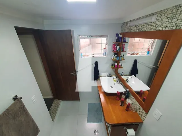 Casa com 250m², à venda, no bairro Jardim Santa Mena em Guarulhos