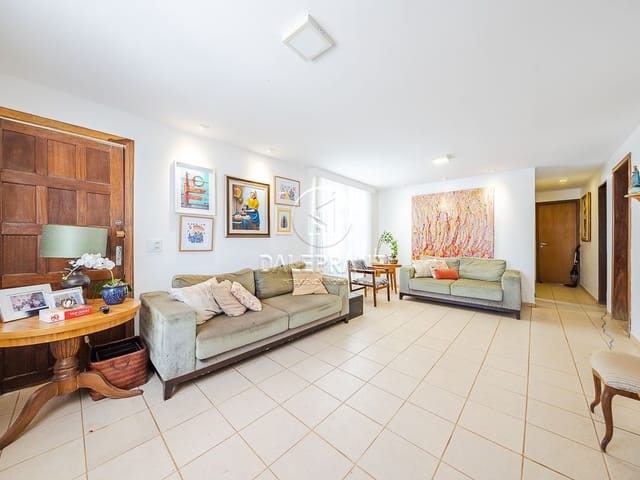 Casa com 300m² 3 quartos e 2 banheiros, à venda, no bairro Taguatinga Sul (Taguatinga) em Brasília