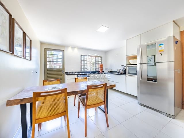 Casa com 300m² 3 quartos e 2 banheiros, à venda, no bairro Taguatinga Sul (Taguatinga) em Brasília