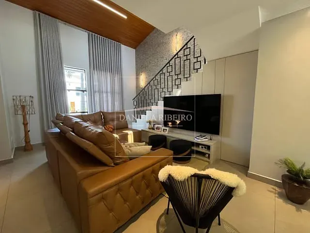 Casa com 300m² 3 quartos e 3 banheiros, à venda, no bairro Condomínio Vale do Arvoredo em Londrina