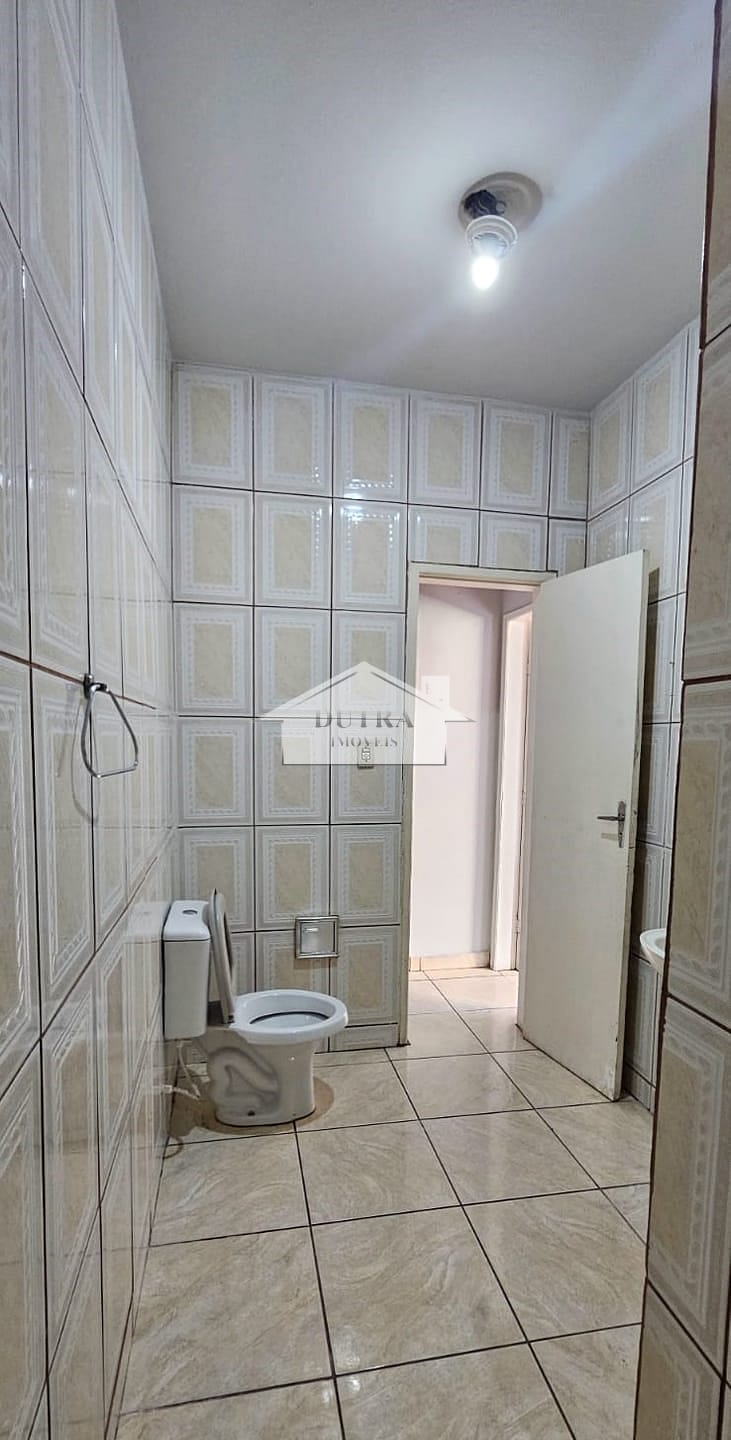 Casa para alugar com 3 quartos, 120m² - Foto 38