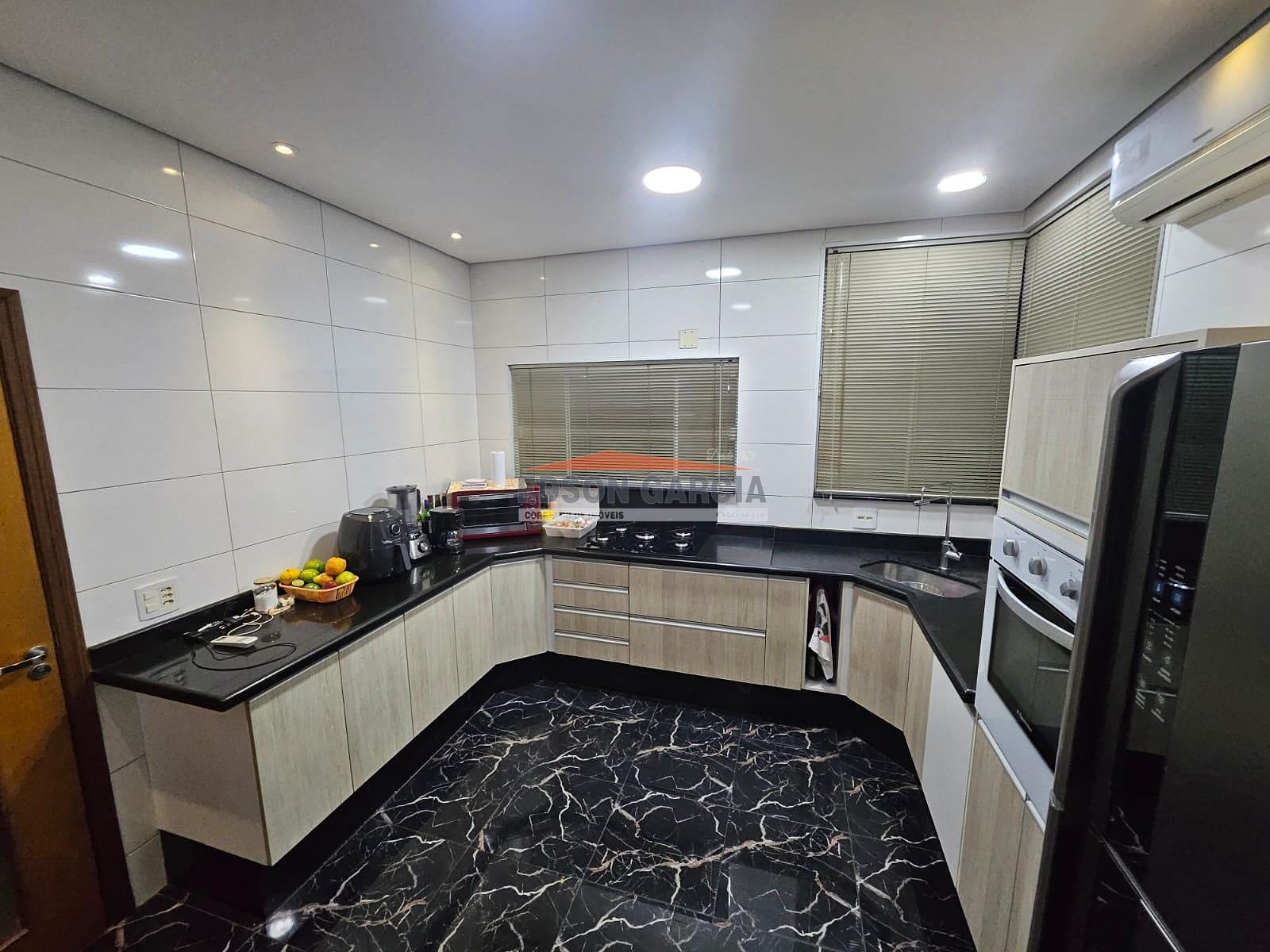 Casa, 3 quartos, 233 m² - Foto 12