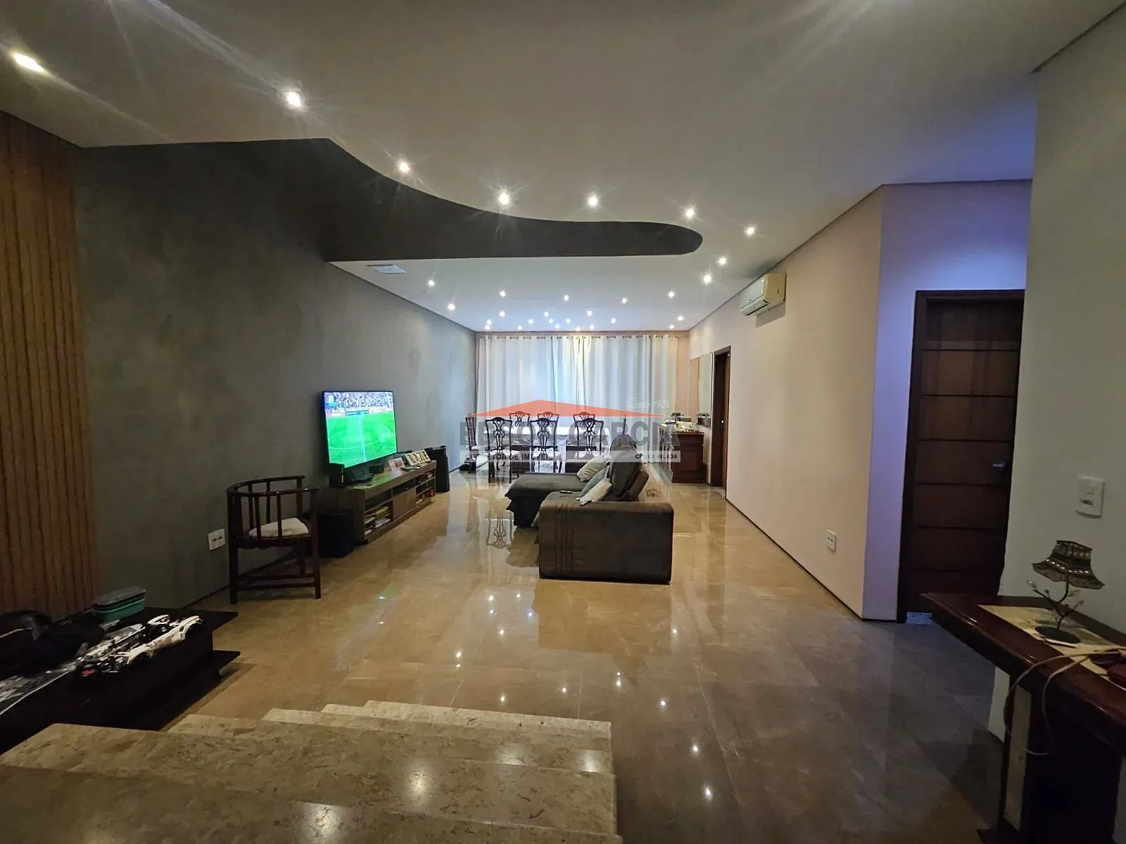 Casa, 3 quartos, 233 m² - Foto 9