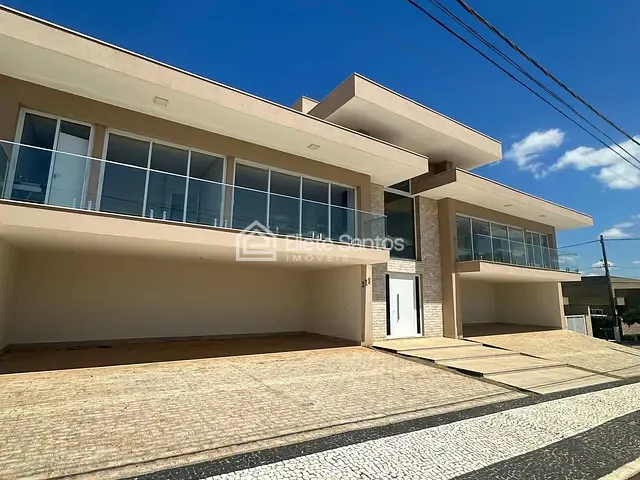 Casa com 900m² 5 quartos e 8 banheiros, à venda, no bairro Chácara Letônia em Americana