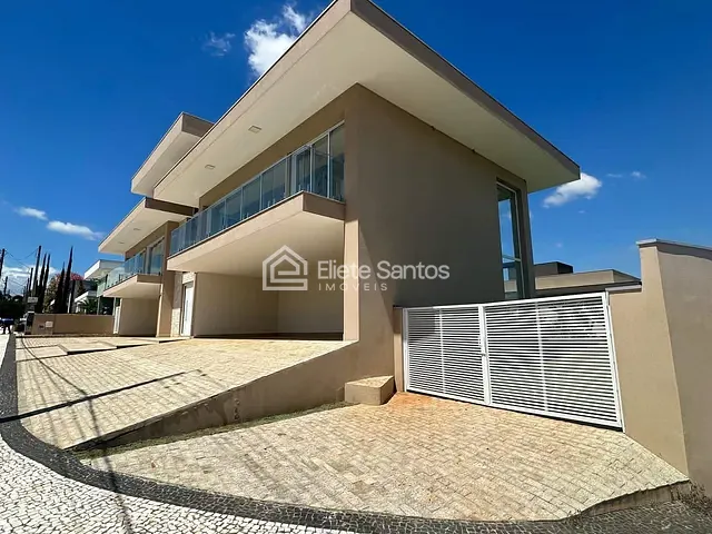 Casa com 900m² 5 quartos e 8 banheiros, à venda, no bairro Chácara Letônia em Americana