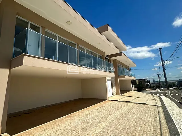Casa com 900m² 5 quartos e 8 banheiros, à venda, no bairro Chácara Letônia em Americana